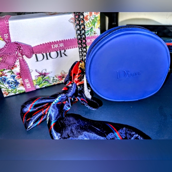 Authentic Dior Royal Blue Cosmetic Pouch Converted Crossbody with Gift Box NWOT - Picture 2 of 8